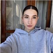 Diplomata al liceo delle scienze umane e iscritta all'università di Torino